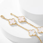 {
"Elowen jewels": "Elowen Schmuck",
"CLOVER 10 MOTIFS WHITE MOTHER OF PEARL NECKLACE": "KLEEBLATT 10-MOTIV-HALSKETTE AUS WEISSEM PERLMUTT"
}