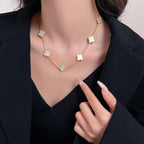 {
"Elowen jewels": "Elowen Schmuck",
"CLOVER 10 MOTIFS WHITE MOTHER OF PEARL NECKLACE": "KLEEBLATT 10-MOTIV-HALSKETTE AUS WEISSEM PERLMUTT"
}