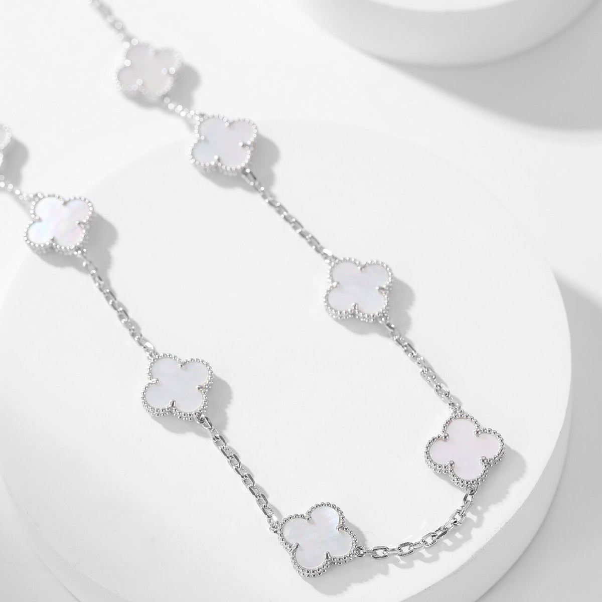 [Elowen jewels ]クローバー 10モチーフ ホワイトマザーオブパール ネックレス