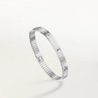 {"Elowen jewels": "エロウェン・ジュエルズ", "LOVE UNLIMITED BRACELET": "ラブ・アンリミテッド・ブレスレット"}