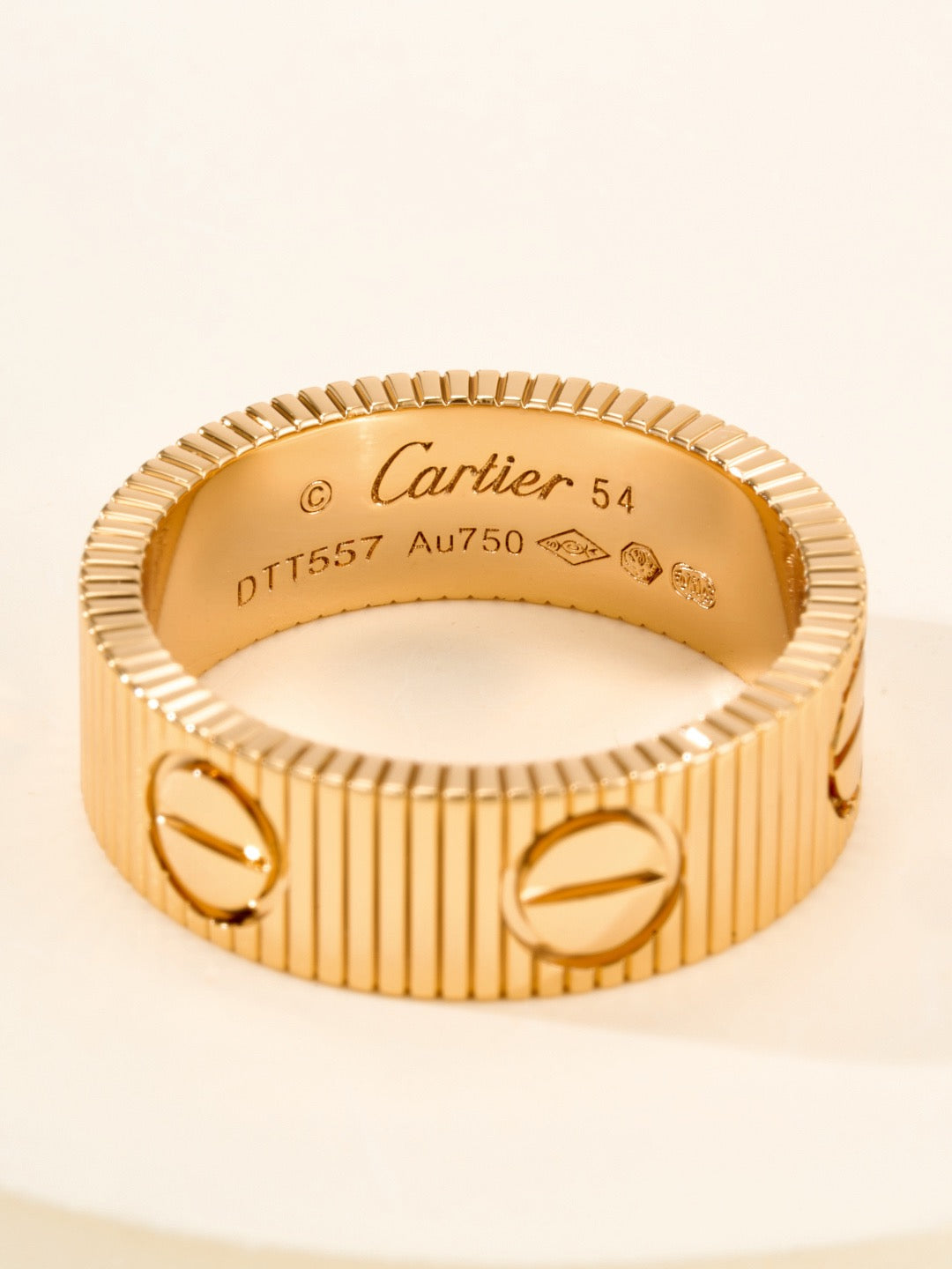 {
  "Elowen jewels": "Elowen Schmuck",
  "LOVE UNLIMITED RING": "LOVE UNLIMITED RING"
}