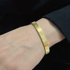{"Elowen jewels": "エロウェン・ジュエルズ", "LOVE UNLIMITED BRACELET": "ラブ・アンリミテッド・ブレスレット"}