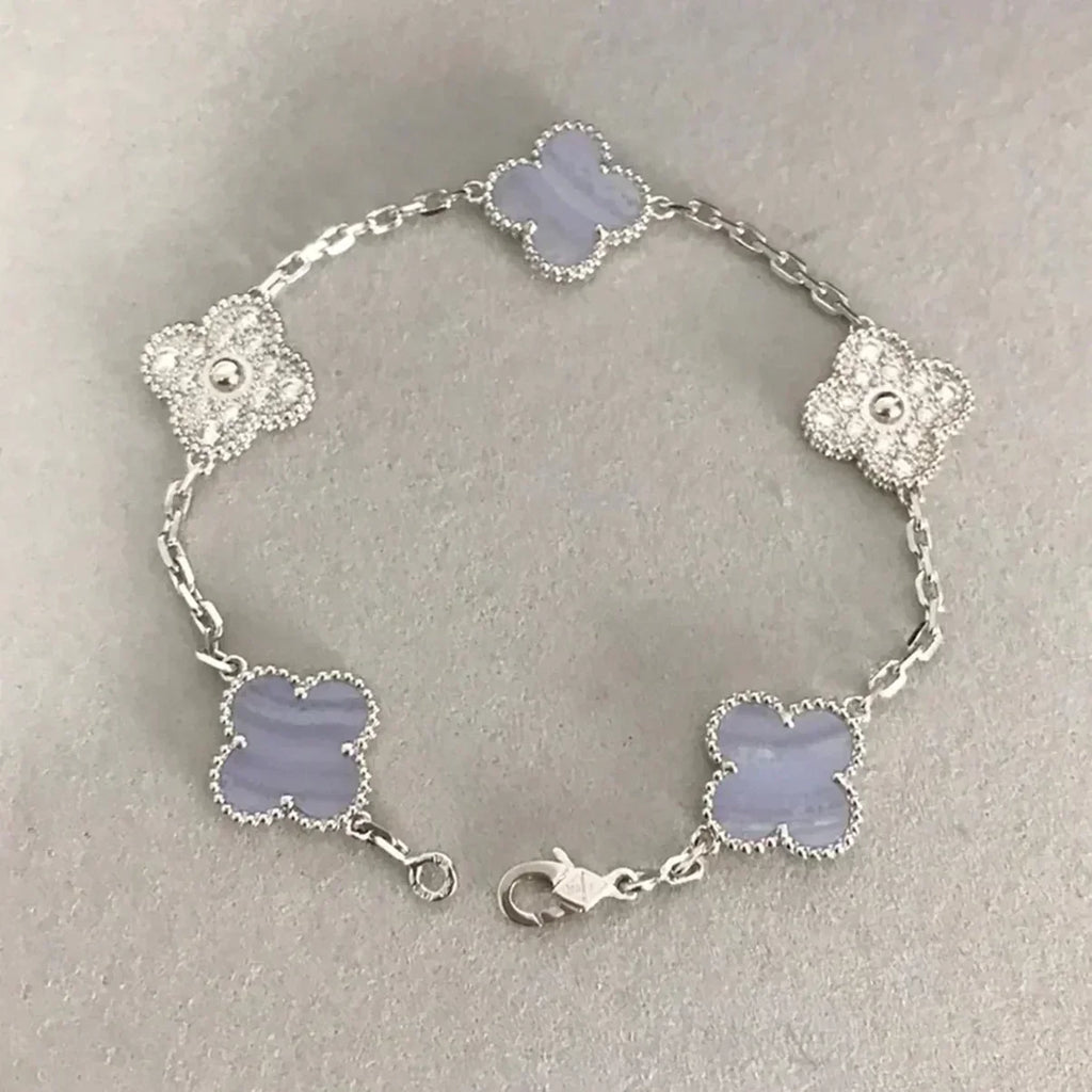 [Elowen jewels ] KOLLEKTION: CLOVER 5-MOTIV ARMBAND AUS LILA CHALCEDON