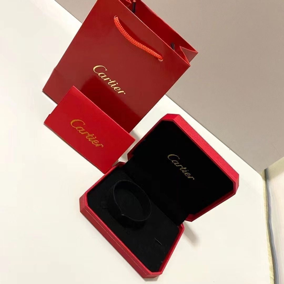 {
  "Elowen jewels": "Elowen jewels",
  "CA": "CA",
  "BRACELET": "ブレスレット",
  "NECKLACE": "ネックレス",
  "RING": "リング",
  "BOX": "ボックス",
  "GIFT BAG": "ギフトバッグ"
}