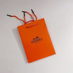 {"Elowen jewels": "Elowen jewels", "HM BRACELET NECKLACE RING BOX GIFT BAG": "HM ブレスレット・ネックレス・リング用ボックス・ギフトバッグ"}