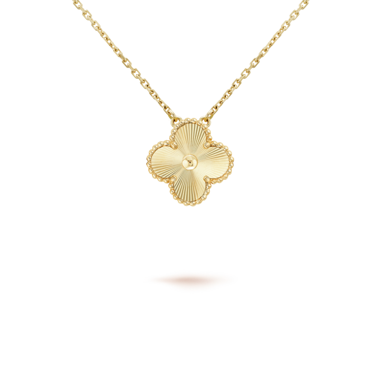 [Elowen jewels ]CLOVER 15MM LASER NECKLACE