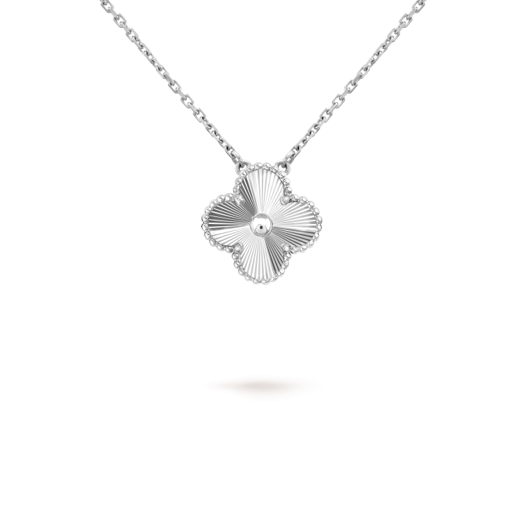 [Elowen jewels ]CLOVER 15MM LASER NECKLACE SILVER