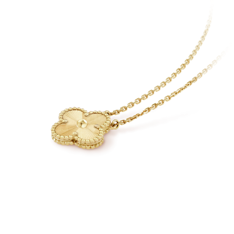 [Elowen jewels ]CLOVER 15MM LASER NECKLACE
