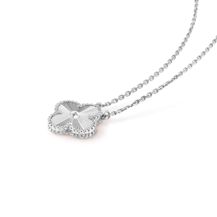 [Elowen jewels ]CLOVER 15MM LASER NECKLACE SILVER