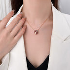 {
"Elowen jewels": "Elowen Schmuck",
"LUCKY CARNELIANS LADYBUG NECKLACE": "GLÜCKSBRINGER MARIENKÄFER-HALSKETTE MIT KARNEOLEN"
}