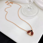 {
"Elowen jewels": "Elowen Schmuck",
"LUCKY CARNELIANS LADYBUG NECKLACE": "GLÜCKSBRINGER MARIENKÄFER-HALSKETTE MIT KARNEOLEN"
}