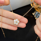 [Elowen jewels ]LUCKY  WHITE MOP  PLUM BLOSSOM NECKLACE