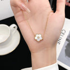 [Elowen jewels ]LUCKY  WHITE MOP  PLUM BLOSSOM NECKLACE