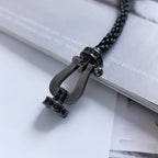 {
  "Elowen jewels": "Elowen jewels",
  "FORCE LARGE SERIES HORSESHOE BLACK SAMURAI BRACELET": "FORCE LARGE シリーズ ホースシュー ブラック サムライ ブレスレット"
}