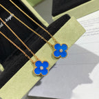 {
"Elowen jewels": "Elowen jewels",
"CLOVER 15MM DIAMOND AND BLUE AGATE NECKLACE": "KLEEBLATT 15 MM DIAMANT- UND BLAUACHAT-HALSKETTE"
}