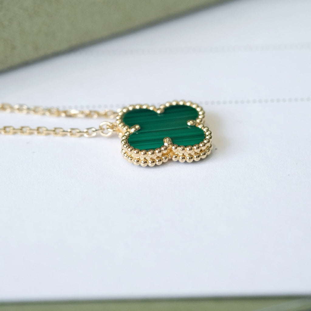 [Elowen jewels ]クローバー 15MM マラカイト シングルフラワー ネックレス