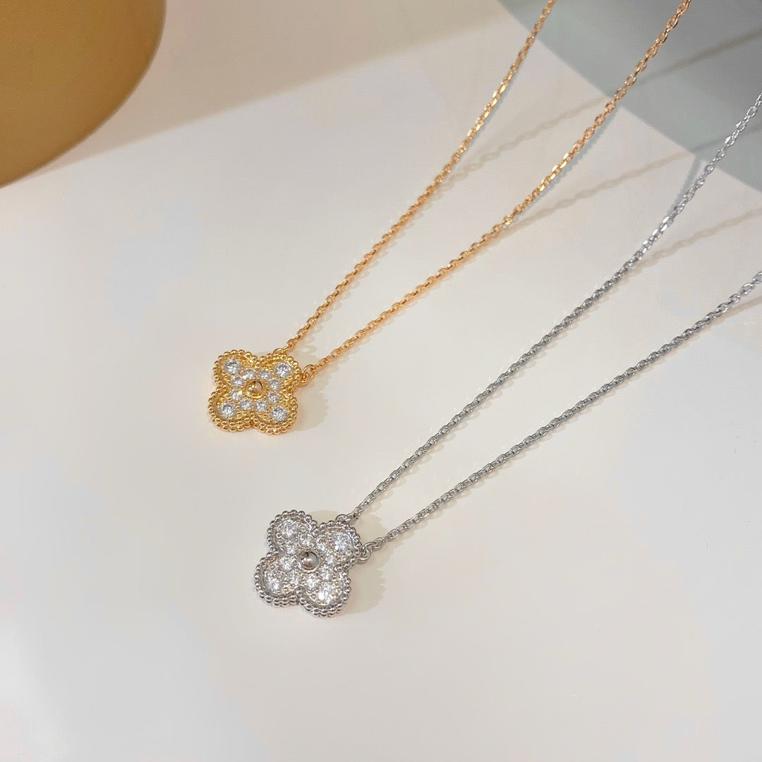 [Elowen jewels ]CLOVER 15MM DIAMANT-EINZELBLÜTEN-HALSKETTE