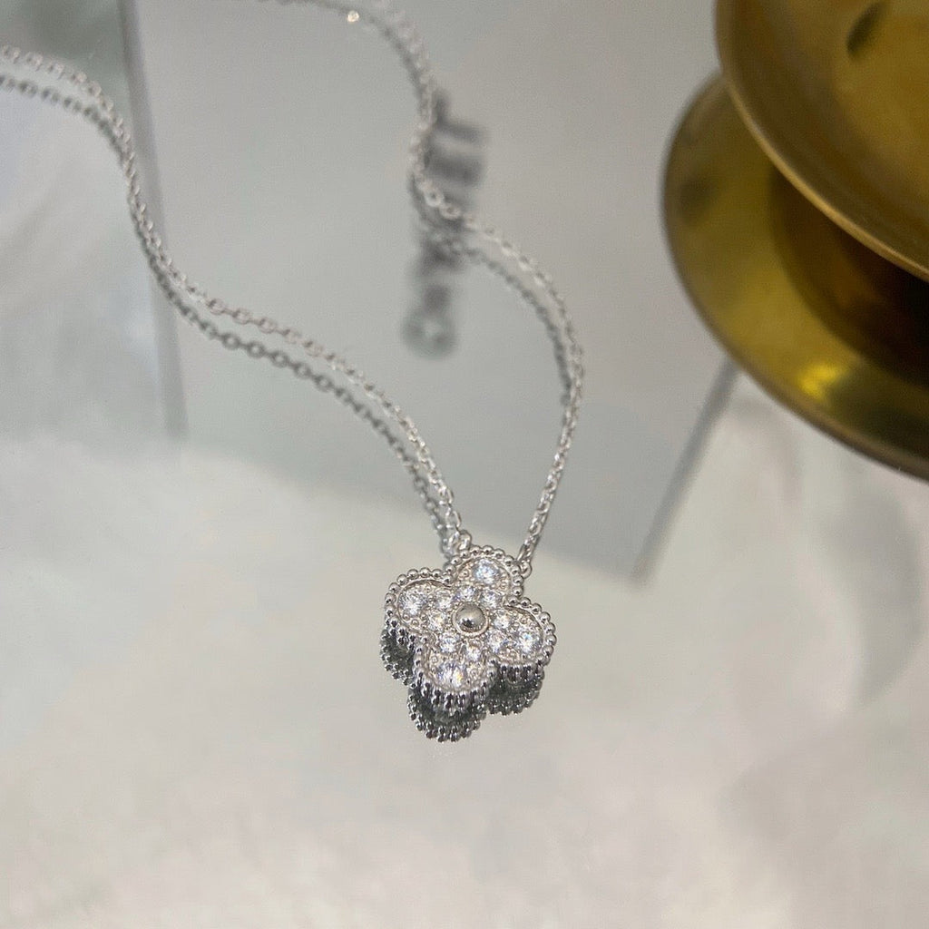 [Elowen jewels ]クローバー 15mm ダイヤモンド シングルフラワー ネックレス