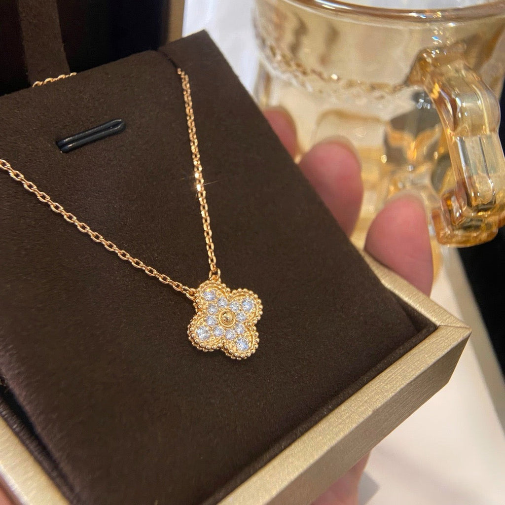 [Elowen jewels ]クローバー 15mm ダイヤモンド シングルフラワー ネックレス