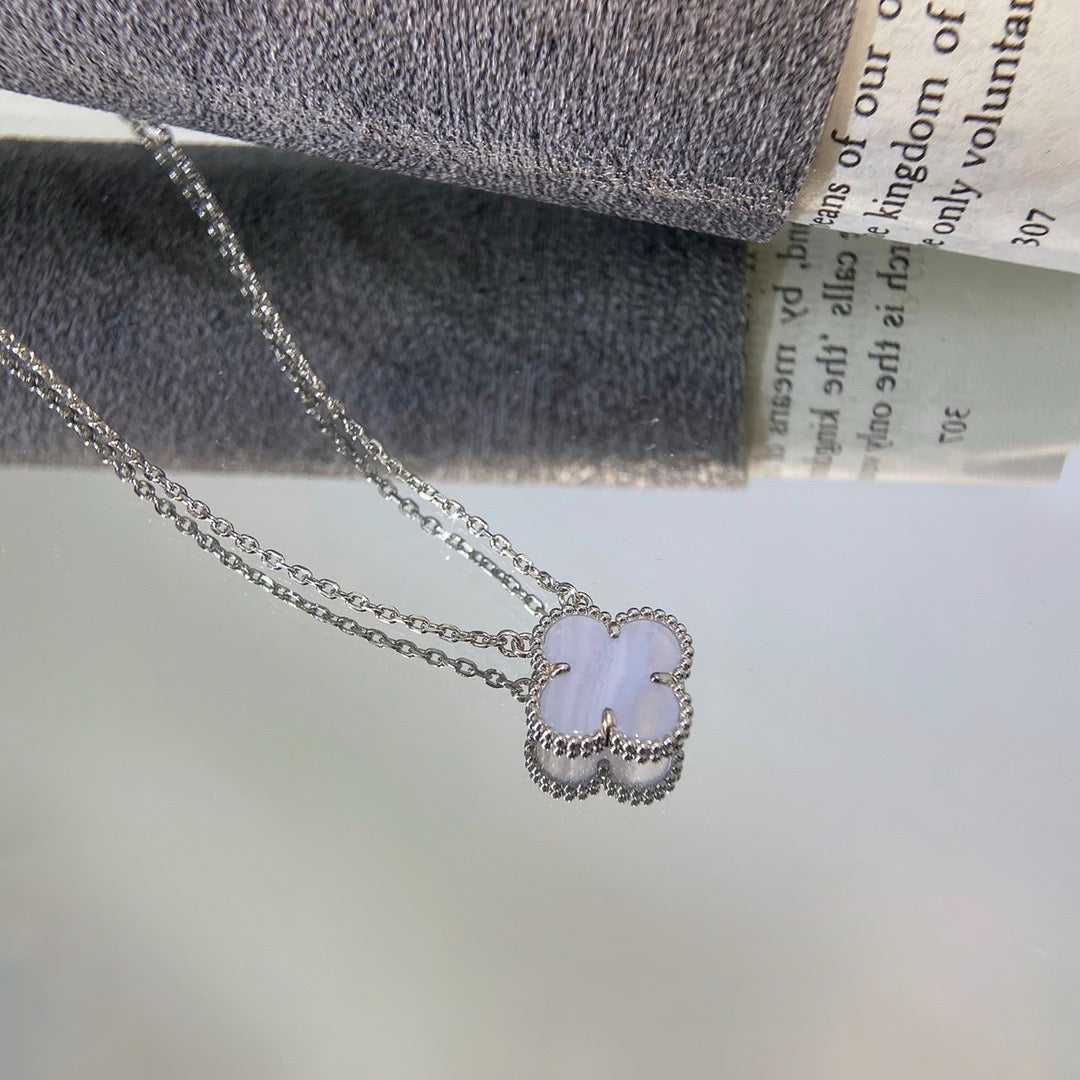[Elowen jewels ]CLOVER 15MM BLAUES CHALCEDON-HALSKETTE SILBER