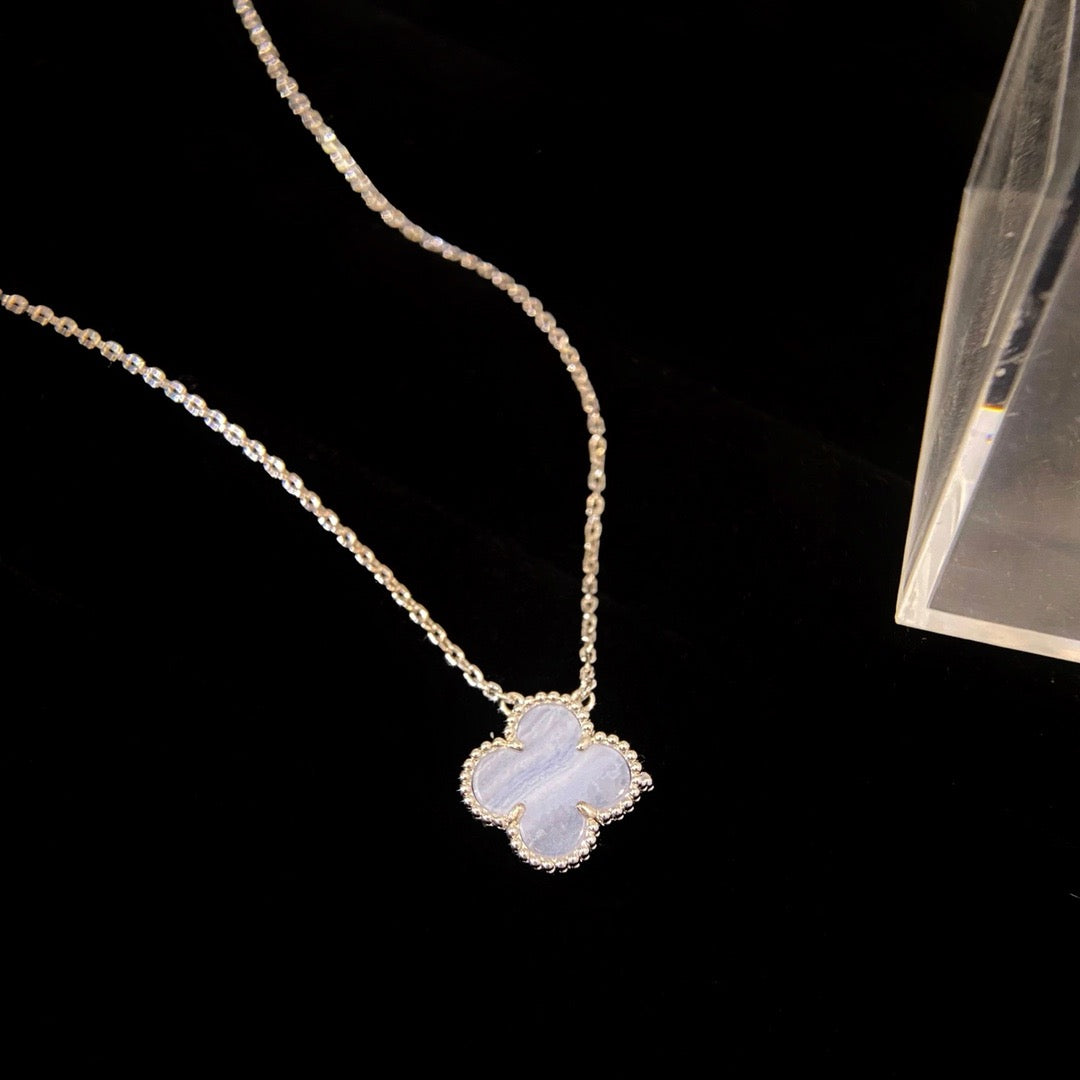 [Elowen jewels ]CLOVER 15MM BLAUES CHALCEDON-HALSKETTE SILBER