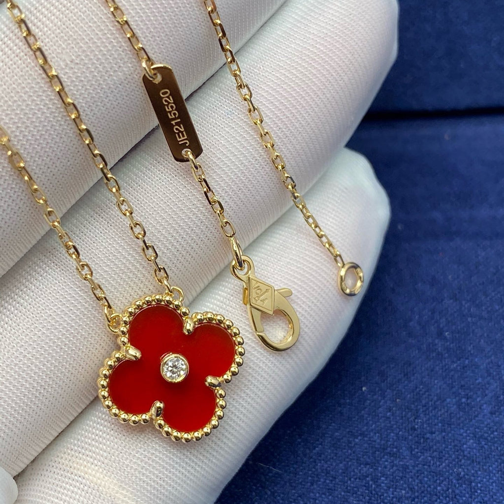 [Elowen jewels ]CLOVER 15MM DIAMOND CARNELIAN NECKLACE
