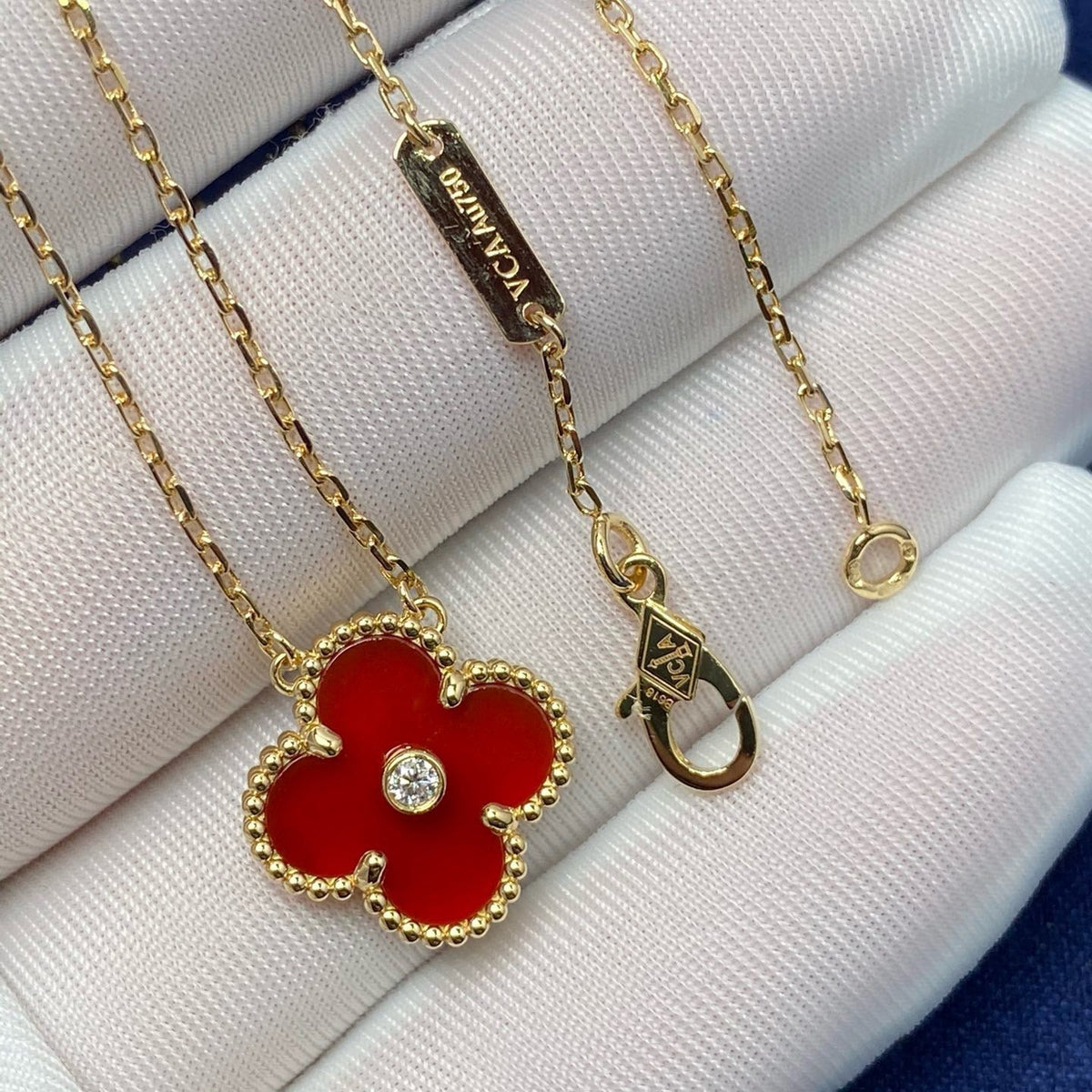 [Elowen jewels ]CLOVER 15MM DIAMOND CARNELIAN NECKLACE