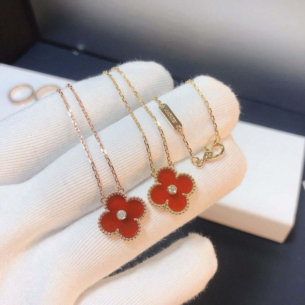 [Elowen jewels ]CLOVER 15MM DIAMOND CARNELIAN NECKLACE