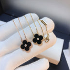 {
"Elowen jewels ": "エローウェン・ジュエルズ",
"CLOVER 15MM DIAMOND ONYX NECKLACE": "クローバー 15mm ダイヤモンド オニキス ネックレス"
}