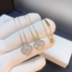 {
  "Elowen jewels": "Elowen jewels",
  "CLOVER 15MM DIAMOND WHITE FRITILLARIA NECKLACE": "クローバー 15mm ダイヤモンド ホワイトフリチラリア ネックレス"
}