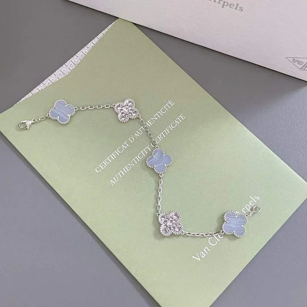 [Elowen jewels ] KOLLEKTION: CLOVER 5-MOTIV ARMBAND AUS LILA CHALCEDON