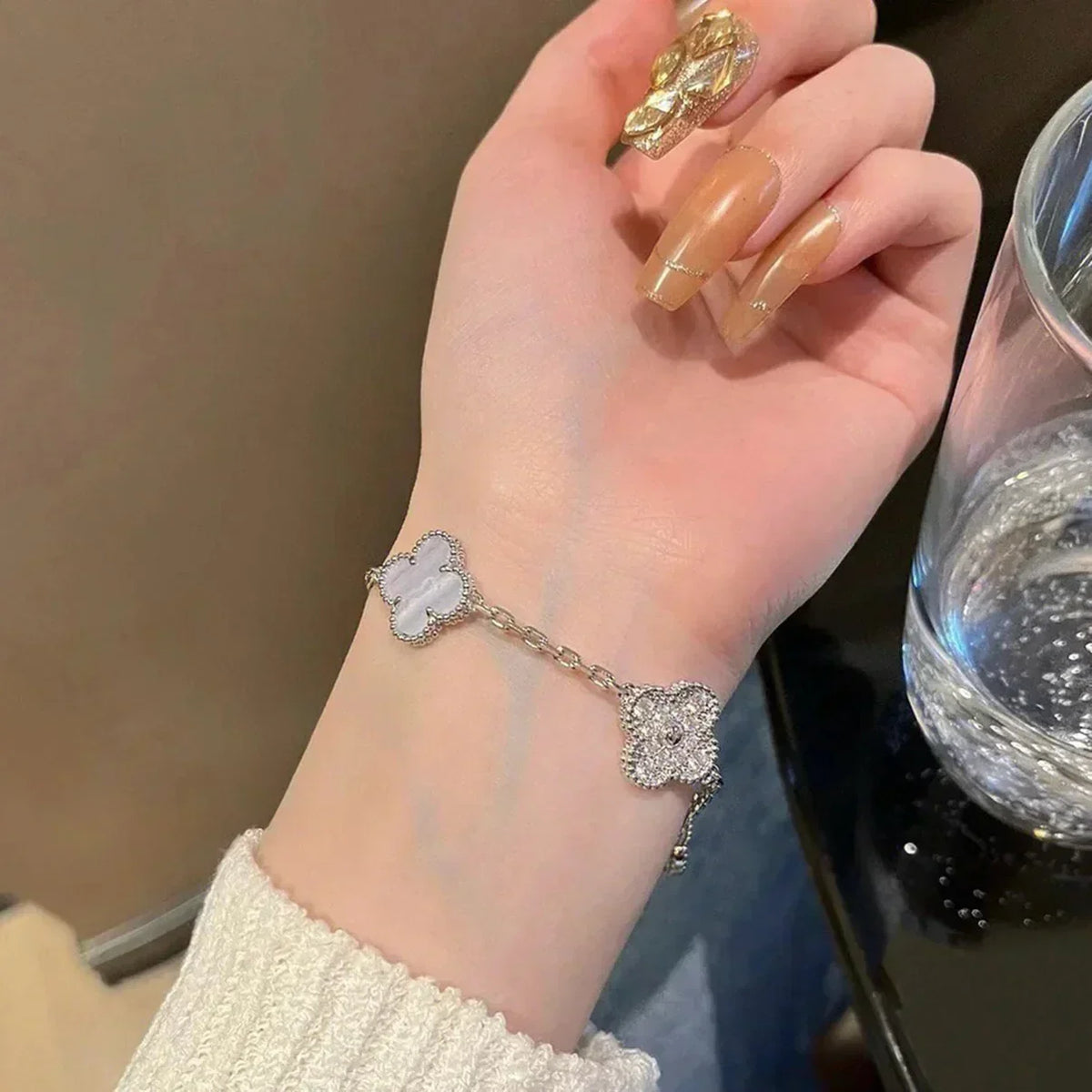 [Elowen jewels ] KOLLEKTION: CLOVER 5-MOTIV ARMBAND AUS LILA CHALCEDON
