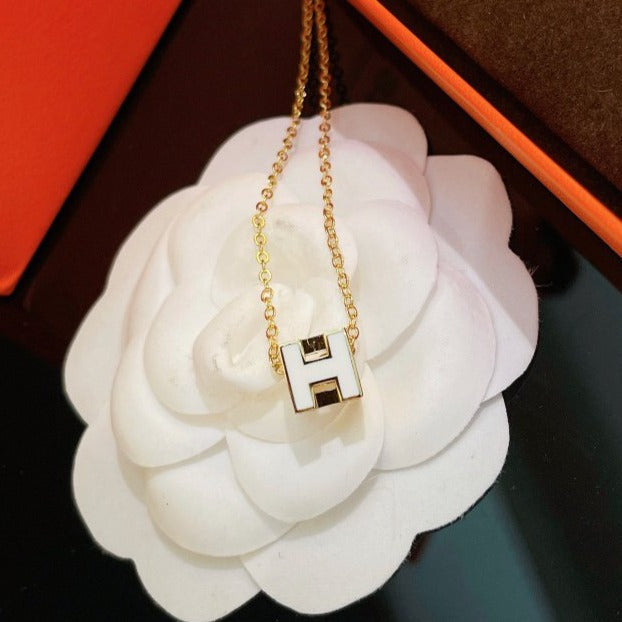 [Elowen jewels ]H WHITE SQUARE GOLD NECKLACE