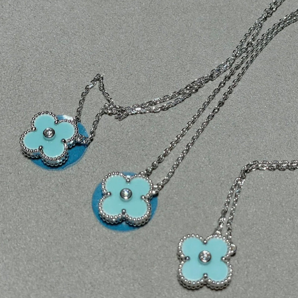 [Elowen jewels ]CLOVER 1 DIAMOND LIGHT BLUE SILVER NECKLACE