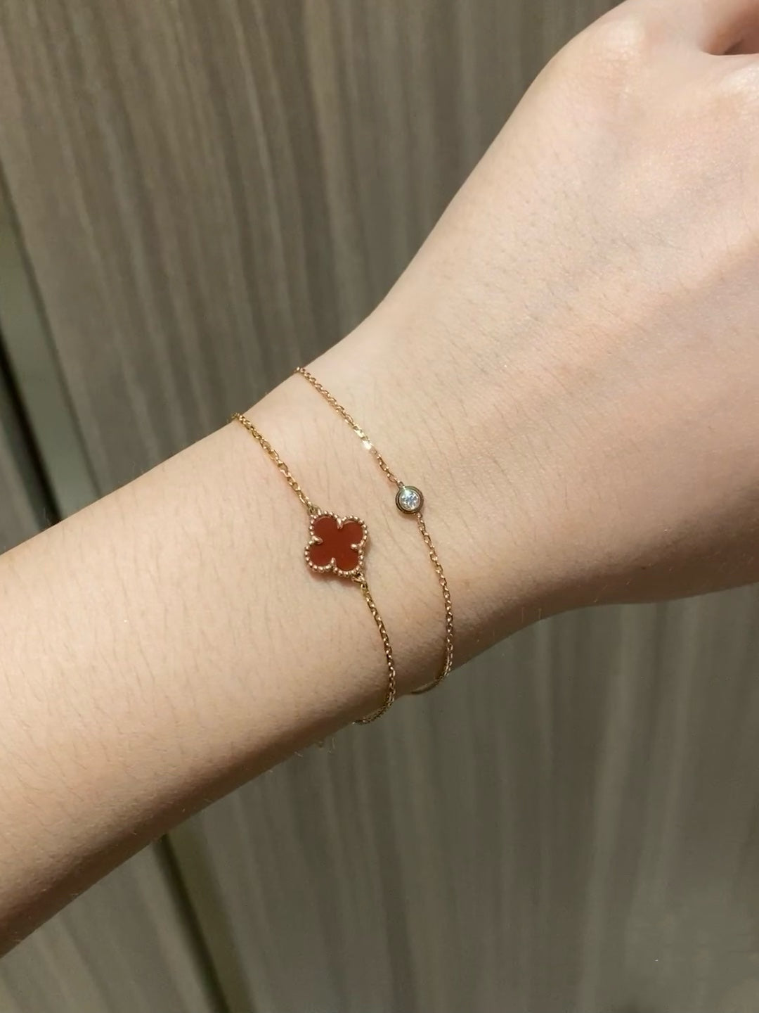 {
  "Elowen jewels": "エロウェン・ジュエルズ",
  "DAMOUR DIAMOND LINK BRACELET": "ダムール ダイヤモンド リンク ブレスレット"
}