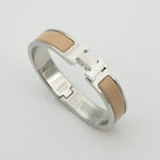 {
  "Elowen jewels": "エロウェン・ジュエルズ",
  "H GREY BRACELET": "Hグレーブレスレット"
}