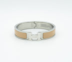 {
  "Elowen jewels": "エロウェン・ジュエルズ",
  "H GREY BRACELET": "Hグレーブレスレット"
}