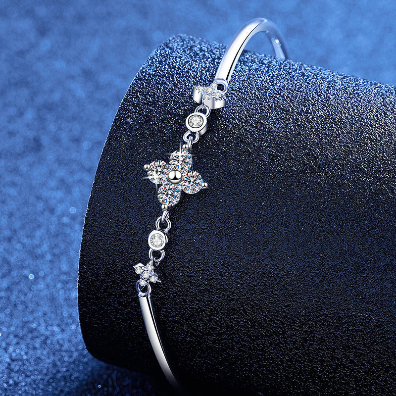 [Elowen]CLOVER & TWIN-STAR MOISSANITE BRACELET
