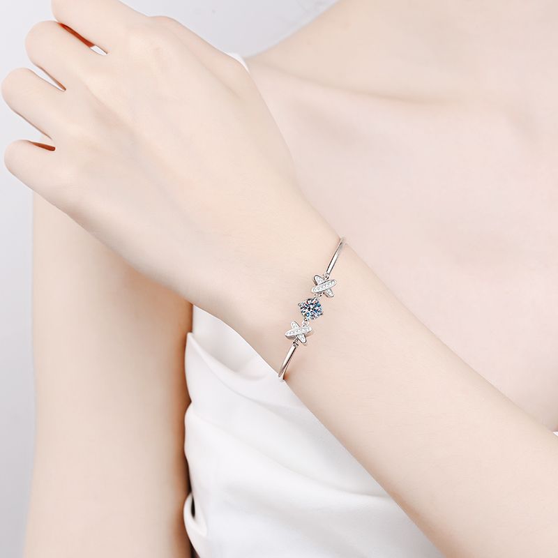 {
"Elowen": "エロウェン",
"ELEGANT BOW-KNOT MOISSANITE BRACELET": "エレガント・ボウノット・モアサナイト・ブレスレット"
}
