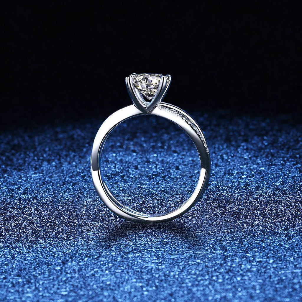 [Elowen]ELEGANT 4-PRONG CROSSOVER MOISSANITE ENGAGEMENT RING