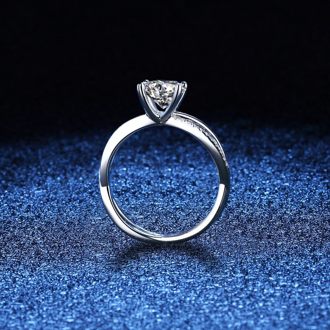 [Elowen]ELEGANT 4-PRONG CROSSOVER MOISSANITE ENGAGEMENT RING
