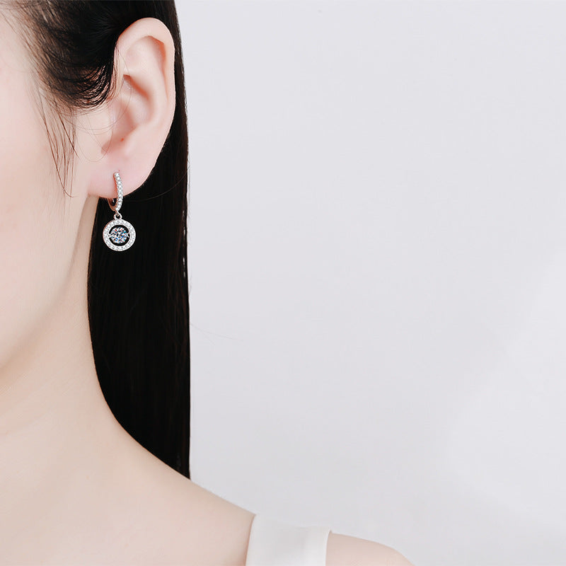{"Elowen":"Elowen","DANCING MOISSANITE HALO DROP HOOP EARRINGS":"ダンシングモアッサナイト ヘイロドロップ フープピアス"}