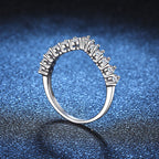 [Elowen]ELEGANT V-SHAPED CHEVRON MOISSANITE RING