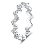 [Elowen]CHIC WAVY MOISSANITE ETERNITY RING