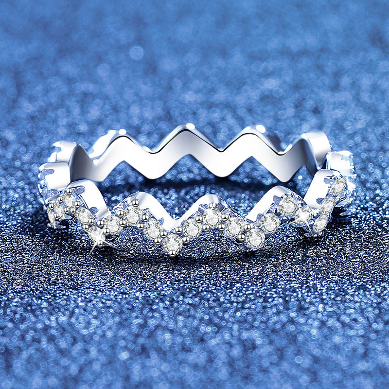[Elowen]CHIC WAVY MOISSANITE ETERNITY RING