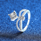 [Elowen]ELEGANT DOUBLE-TWISTED MOISSANITE RING