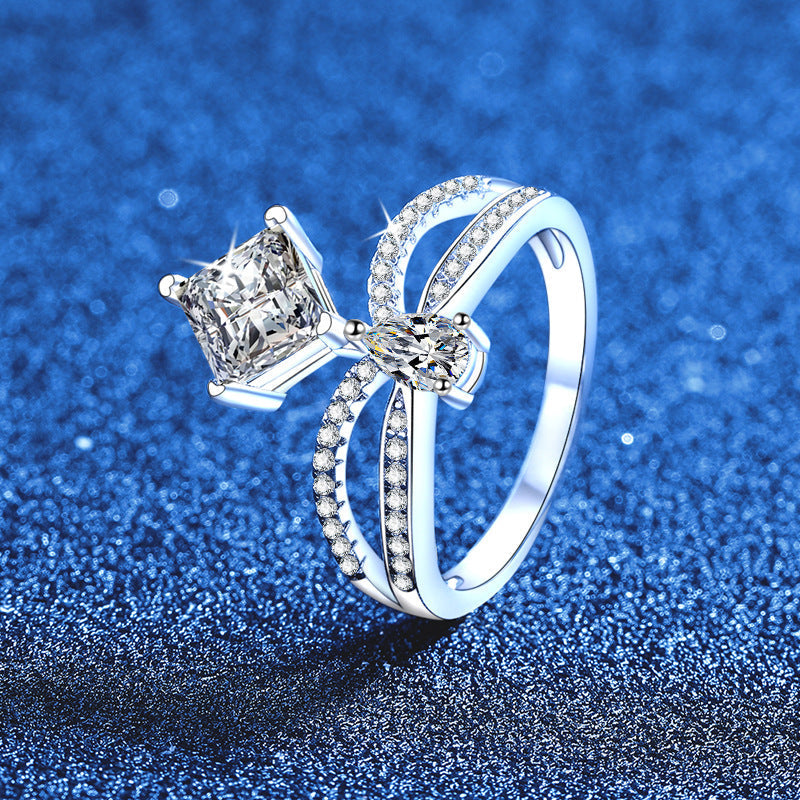 [Elowen] ELEGANTES MOISSANIT-RING-DESIGN MIT DOPPELTER VERDREHUNG