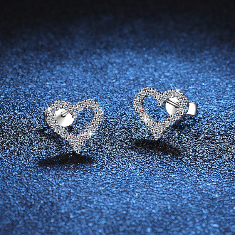 [Elowen]SPARKLING HEART-SHAPED MOISSANITE STUD EARRINGS