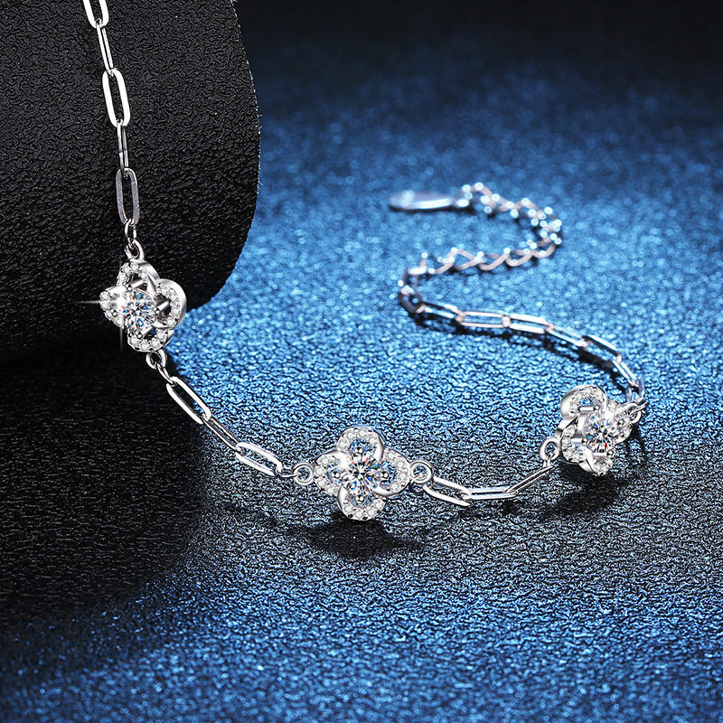 [Elowen]TRIPLE-CLOVER MOISSANITE BRACELET