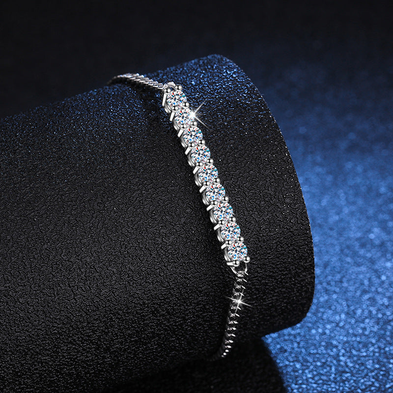 [Elowen]SMILING CURVE MOISSANITE BRACELET